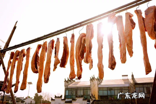 腊肉晒了一天才发现没有抹盐 腊肉晒出盐霜是不是好了