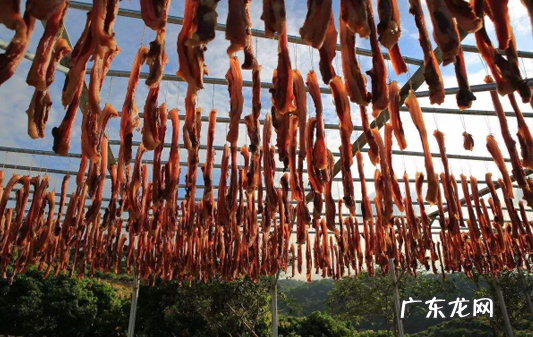 煮腊肉放点醋好不好 晒腊肉喷白醋有什么作用