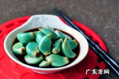 腊八蒜腌好了醋用倒吗 做腊八蒜的醋是烧开后直接倒吗