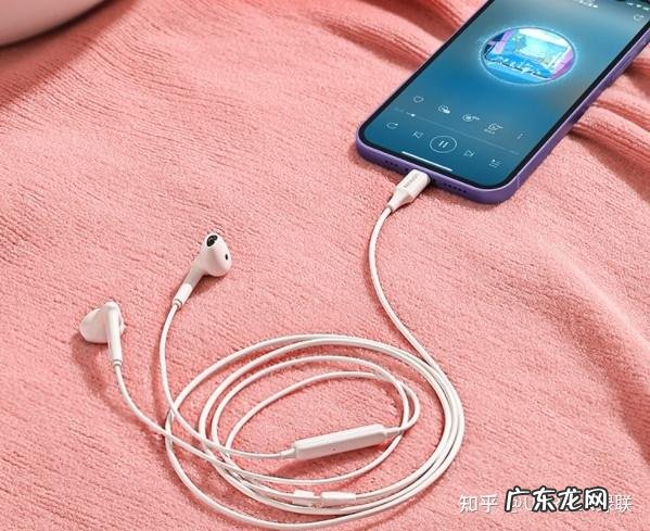 iphone13能用有线耳机吗?苹果:不!我们用蓝牙