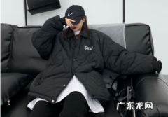 羽绒服现在买还是双十一买 2022双十二买羽绒服还是年货节买