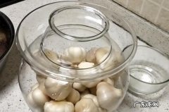 糖醋蒜可以放柠檬吗