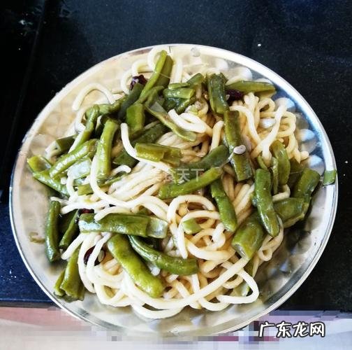 豆角捞面条怎么做好吃?学会这几招,简单易学又好吃!