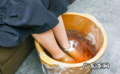 用盐泡脚有好处吗 用盐泡脚有什么效果