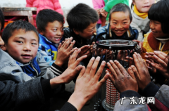 手冻伤了可以烤火吗 手冻僵了为什么不能在火炉上烤
