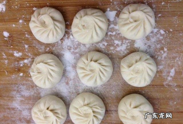 蒸包子如何不粘蒸布