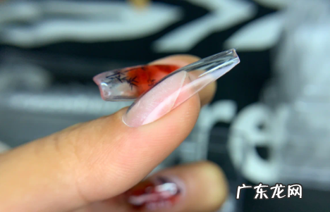 可穿戴甲片制作 穿戴甲用什么甲片做的