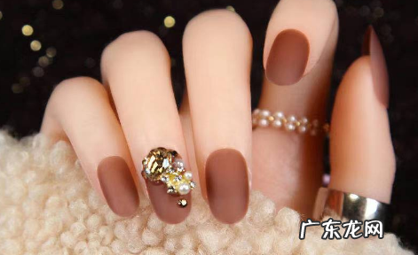 自己做穿戴美甲卖可以吗 美甲店可以做穿戴甲吗