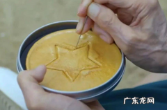 鱿鱼饼窍门 鱿鱼游戏里面的糖饼怎么做