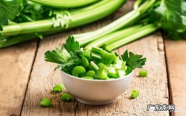 肝最怕5种食物!2个小动作,每天做一做,养肝脏,更健康!5种食物,2个动作指的是什么