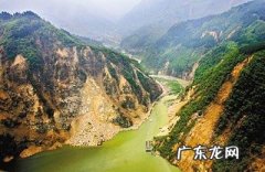 地震会使河道堵塞形成湖？专家：山体滑坡堵塞河道,使湖泊面积扩大!