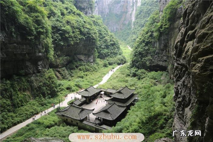 重庆景点排行榜前十名?看看这个就知道,重庆旅游必去的几个地方!