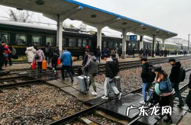 春运团体票可以退一个人的票吗 2022春运火车团体票可以单独退票吗