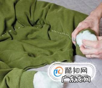 怎样用旧衣服做狗窝