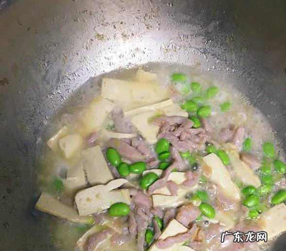 毛豆米肉丝炒豆干的家常做法