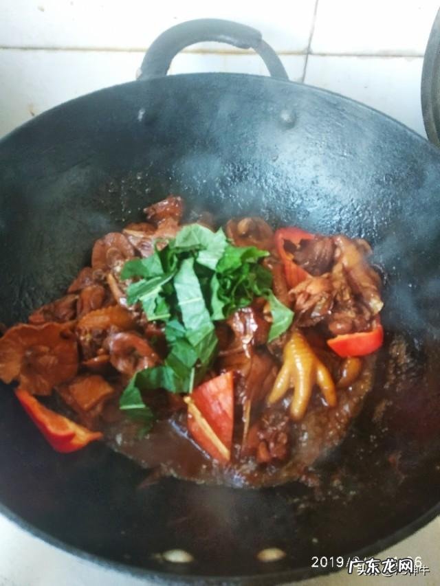 公鸡养多久最好吃 公鸡养多长时间比较好吃