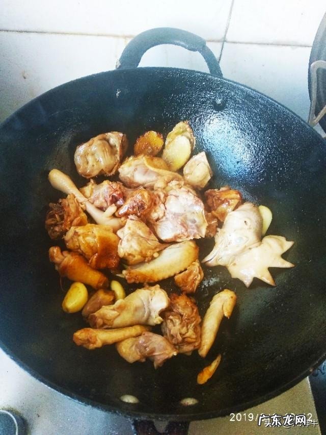 公鸡养多久最好吃 公鸡养多长时间比较好吃