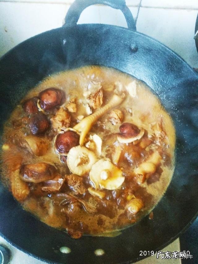 公鸡养多久最好吃 公鸡养多长时间比较好吃