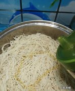 怎样做河南版包菜肉卤面