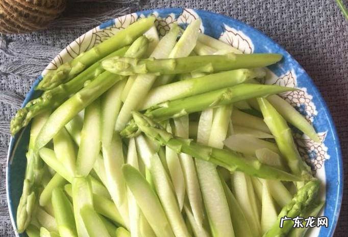 如何做芦笋炒虾仁