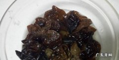 韭黄木耳炒肉的家常做法