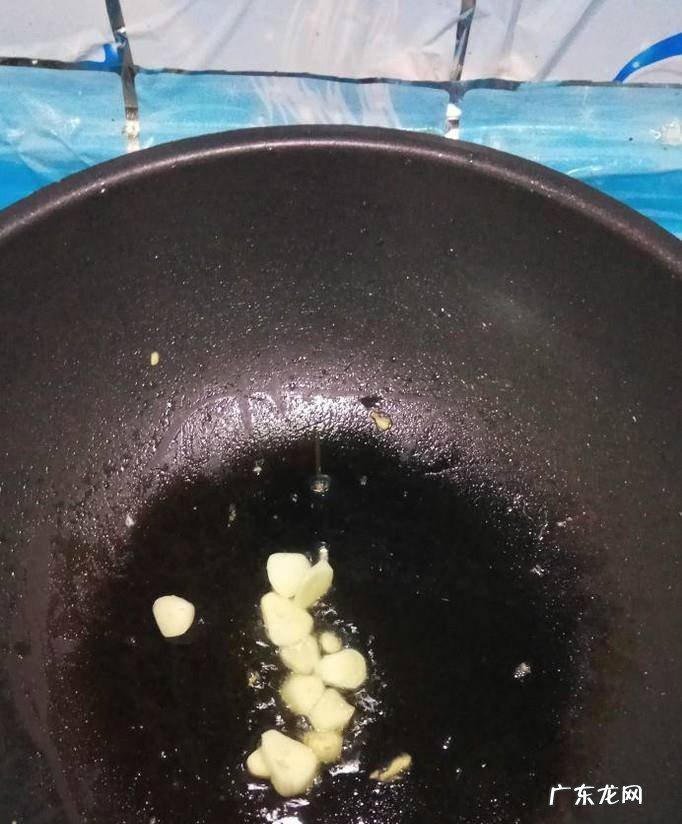 怎样做美味的青菜鸡蛋炒花卷