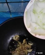 怎样做美味的冬瓜番茄炒肉末