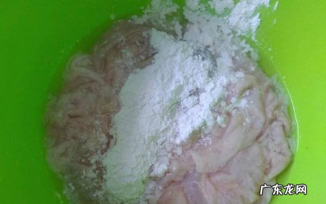 榄角爆大肠的做法