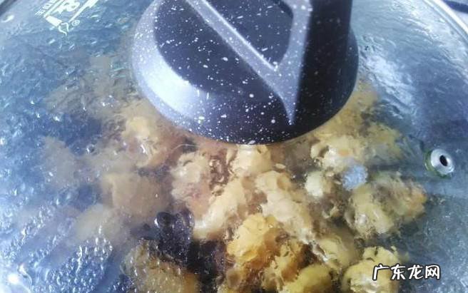 榄角爆大肠的做法