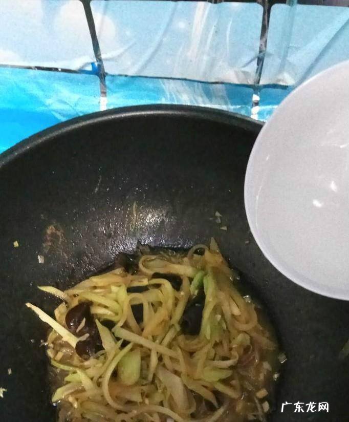 怎样做美味的佛手瓜木耳炒鸡蛋