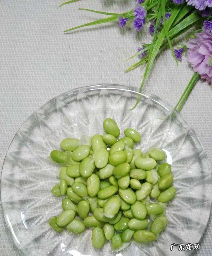 怎样做美味的胡萝卜毛豆炒豆腐皮