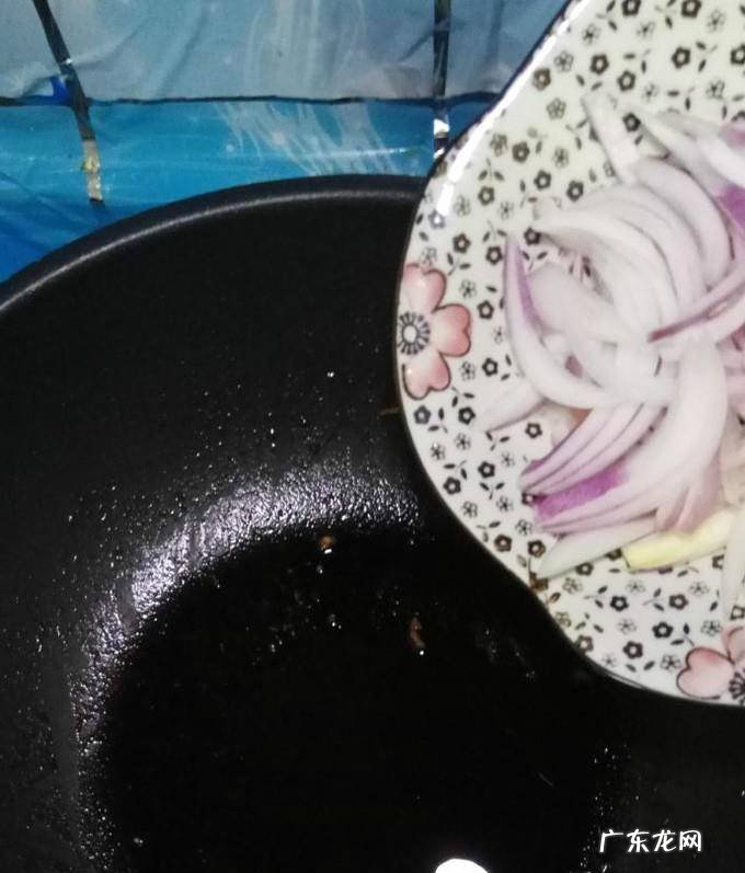 怎样做美味的青椒洋葱炒鸡胸肉