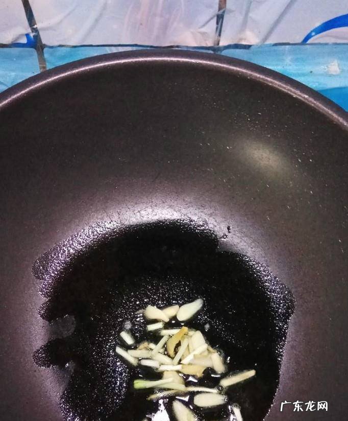 怎样做美味的青椒洋葱炒鸡胸肉