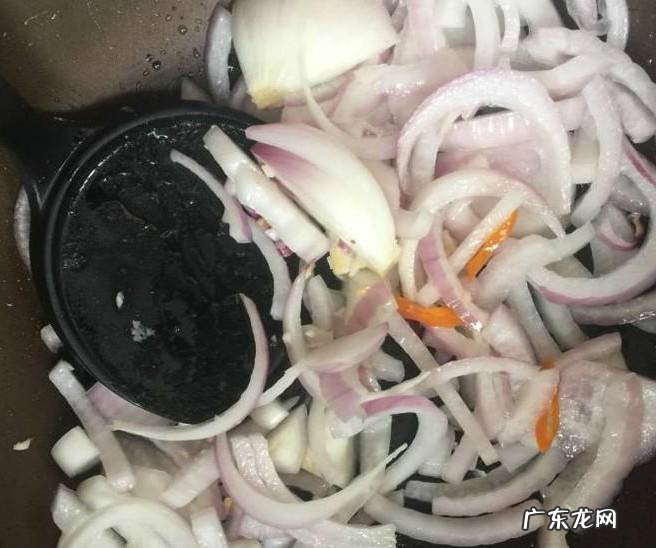 如何做洋葱炒肉好吃