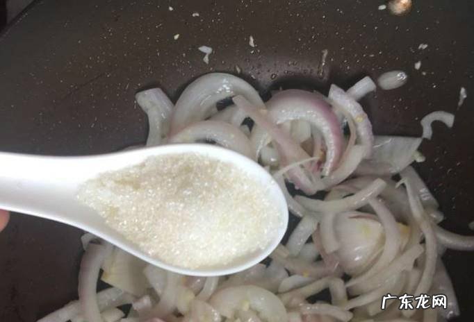 如何做洋葱炒肉好吃