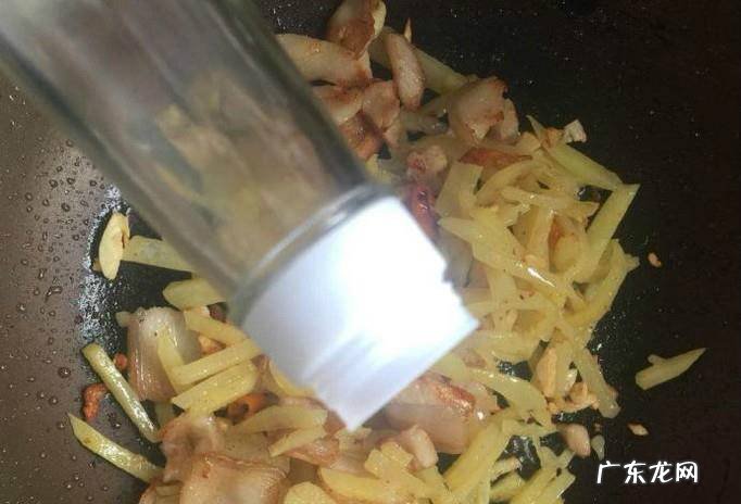 如何做酸辣土豆丝炒肉