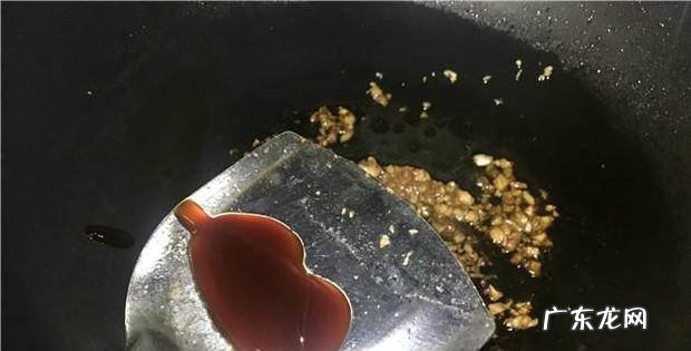 蒜蓉红萝卜海带丝的家常做法