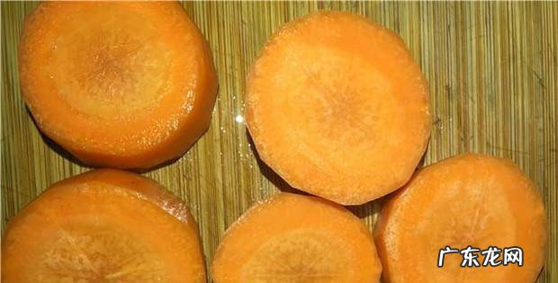 红萝卜蒸猪小排的家常做法