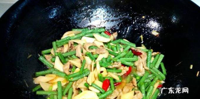 豇豆炒杏鲍菇的家常做法
