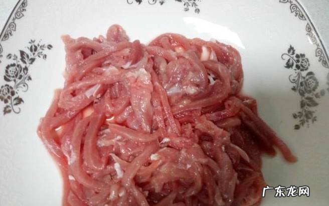 香菜青椒炒肉丝的做法