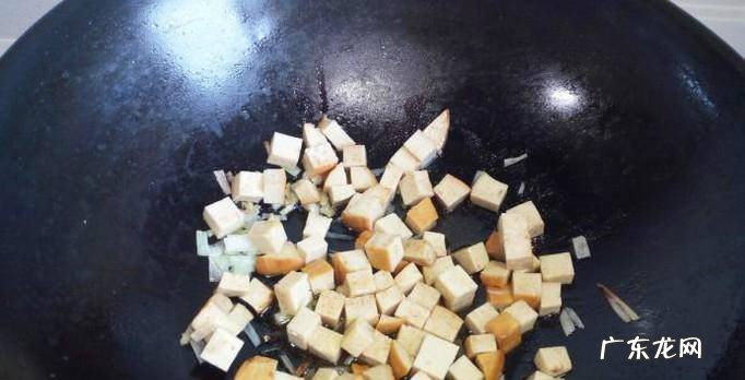 素鸡炒鸡蛋的家常做法