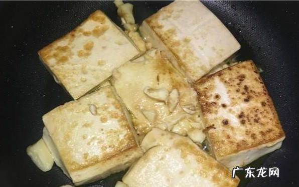 蒜香豆腐块的家常做法