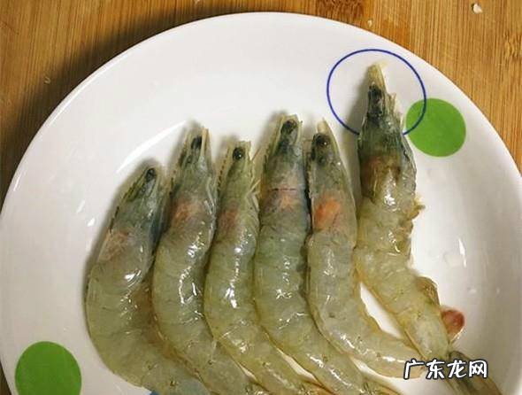 吮指啤酒虾的家常做法