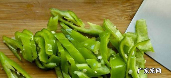 家里辣椒炒鸡蛋的做法