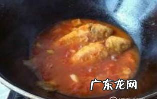 西红柿炖黄鱼的制作方法