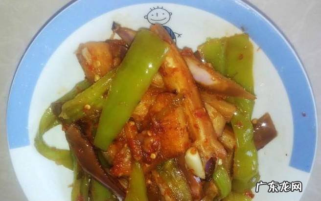 炒酸辣青椒茄瓜的做法