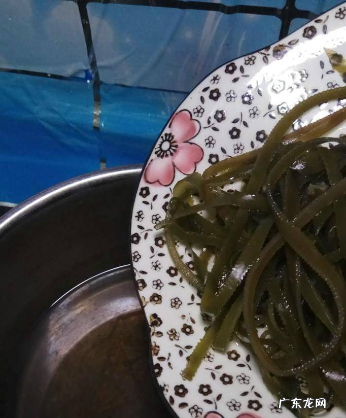 怎样做美味的凉拌海带芹菜胡萝卜丝