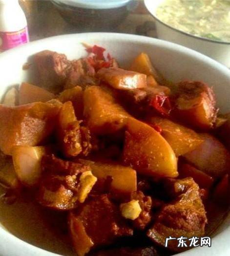 红萝卜烧肉的家常做法
