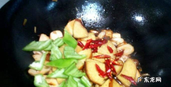 素鸡炒杏鲍菇的家常做法