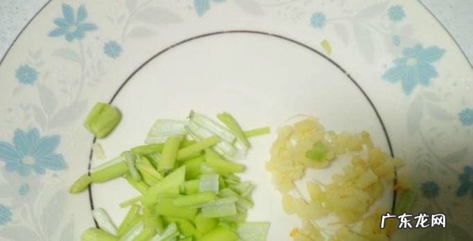 素鸡炒杏鲍菇的家常做法